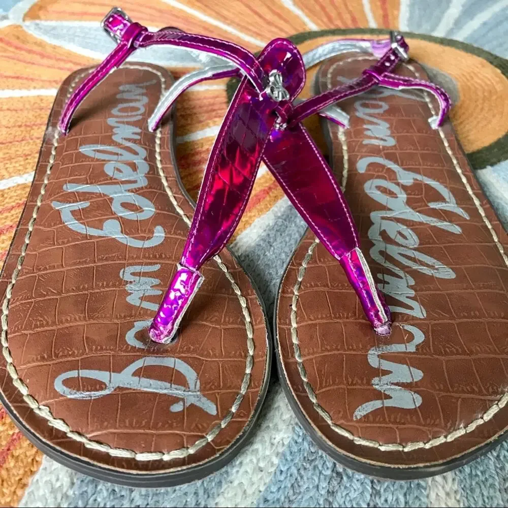 Sam Edelman Gigi T Strap Sandal in Bright Metallic Purple Big Girl's Size 4